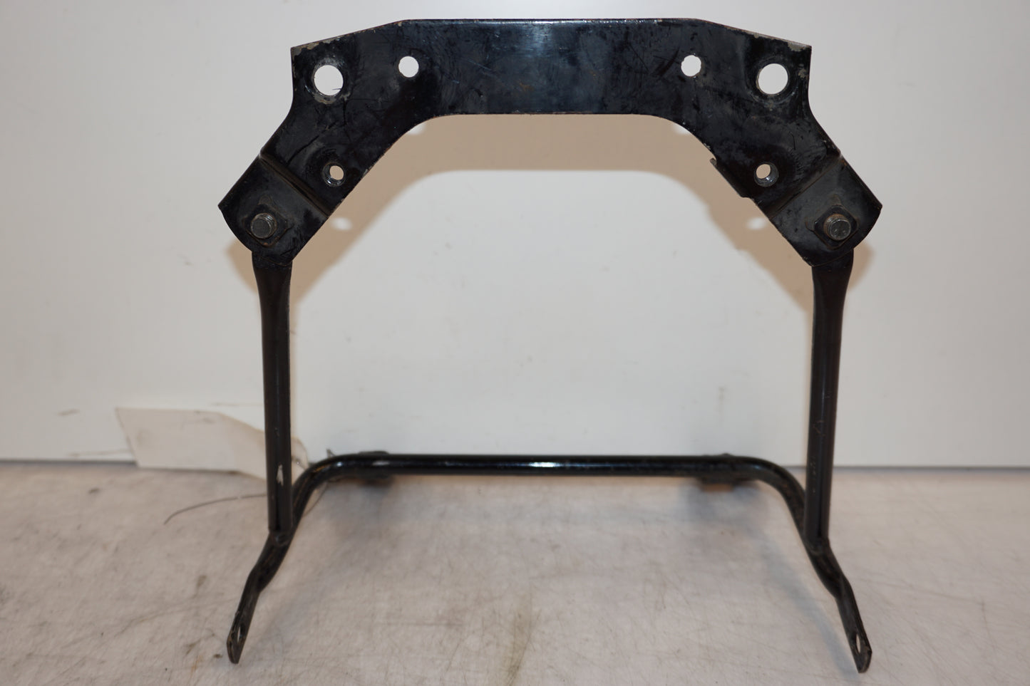 Extrabild1 på Instrumentpanelsfäste från en Yamaha XJ 900 -1983 motorcykel.