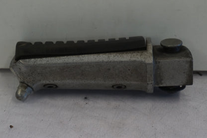 Baksidan på Fotpinne från en Kawasaki ZX-9R -1996 motorcykel.