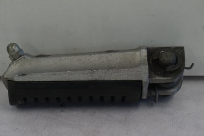 Höger sida på Fotpinne från en Kawasaki ZX-9R -1996 motorcykel.