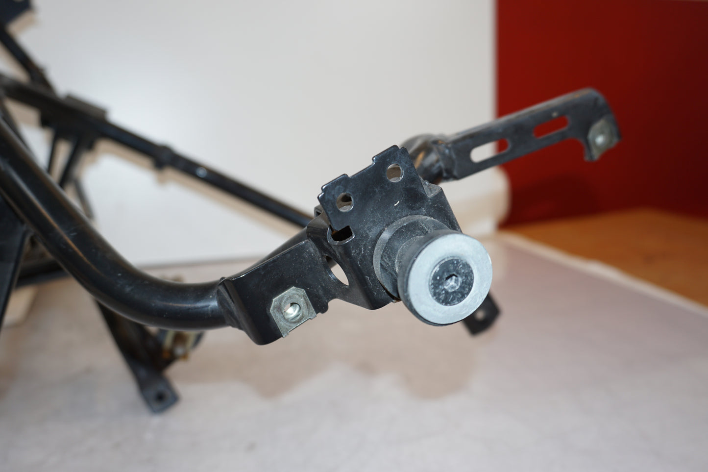 Snett uppifrån på Toppkåpstag från en BMW R 1200 RT -2008 motorcykel.