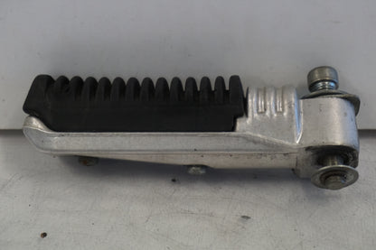 Baksidan på Fotpinne från en Suzuki GSX-R 1100 -1991 motorcykel.