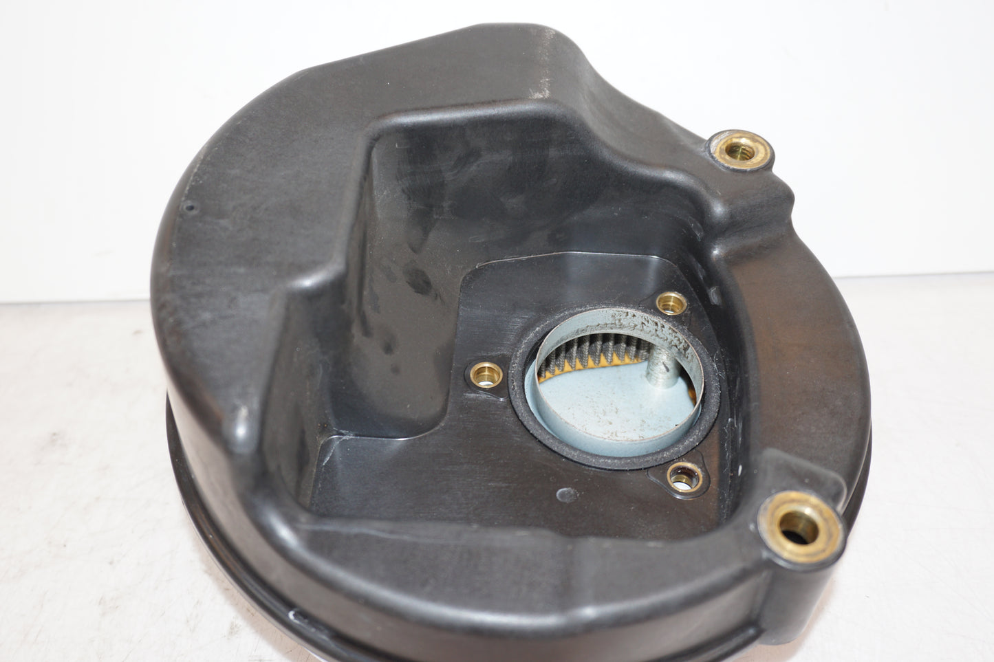 Snett nerifrån på Luftburk från en H-D Street Glide FLHX -2015 motorcykel.