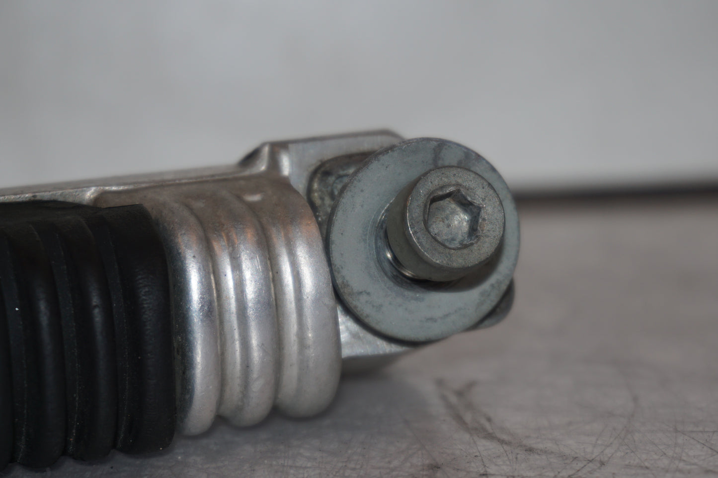 Extrabild1 på Fotpinne från en Suzuki GSX-R 1100 -1991 motorcykel.