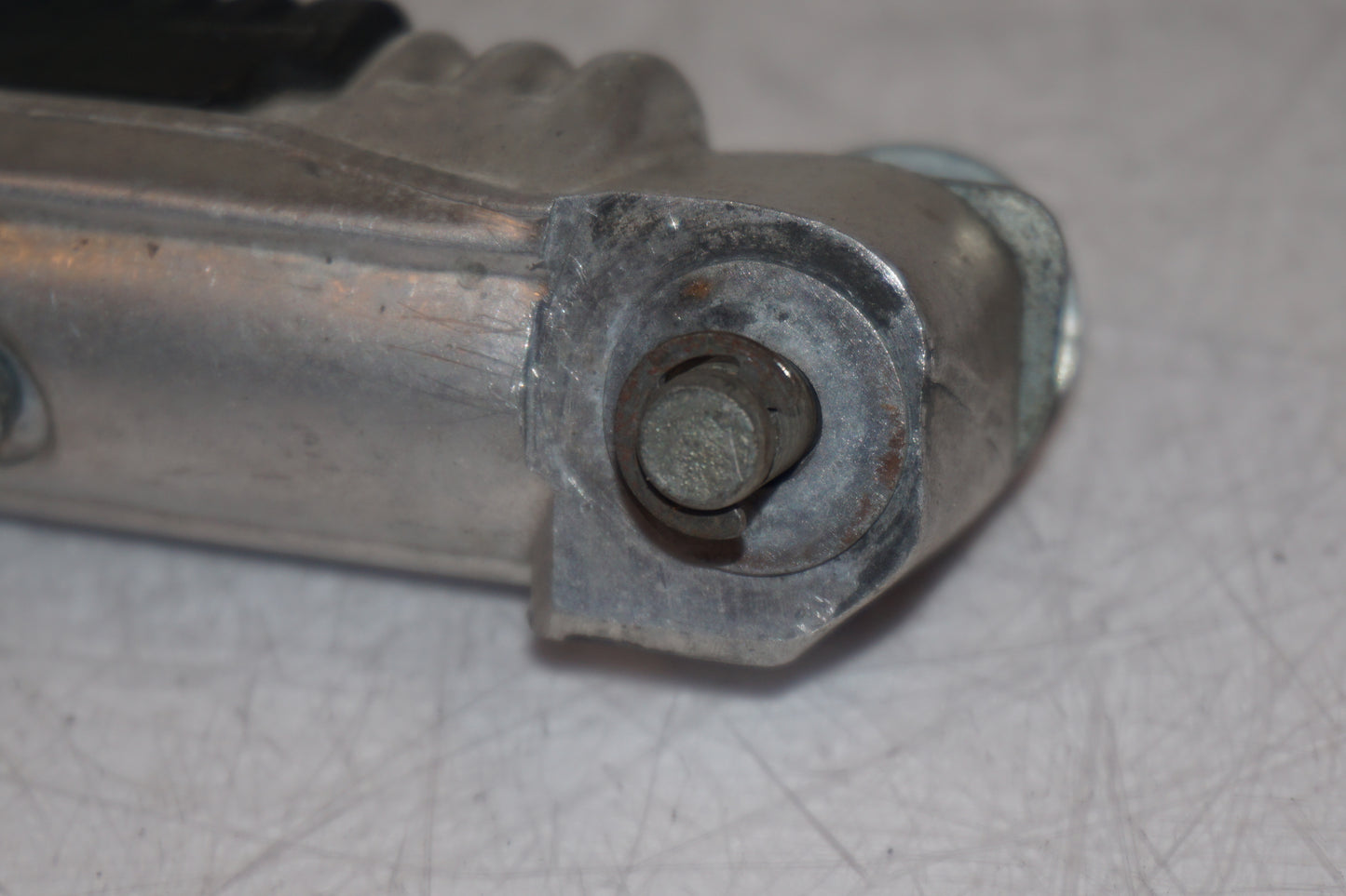 Extrabild2 på Fotpinne från en Suzuki GSX-R 1100 -1991 motorcykel.