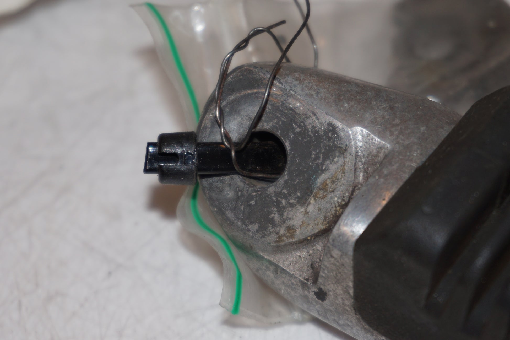 Extrabild1 på Fotpinne från en Suzuki DL 1000 -2003 motorcykel.