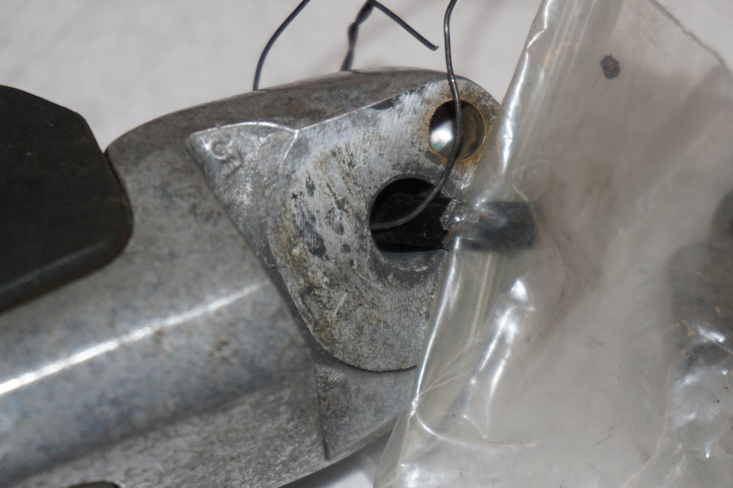 Extrabild2 på Fotpinne från en Suzuki DL 1000 -2003 motorcykel.