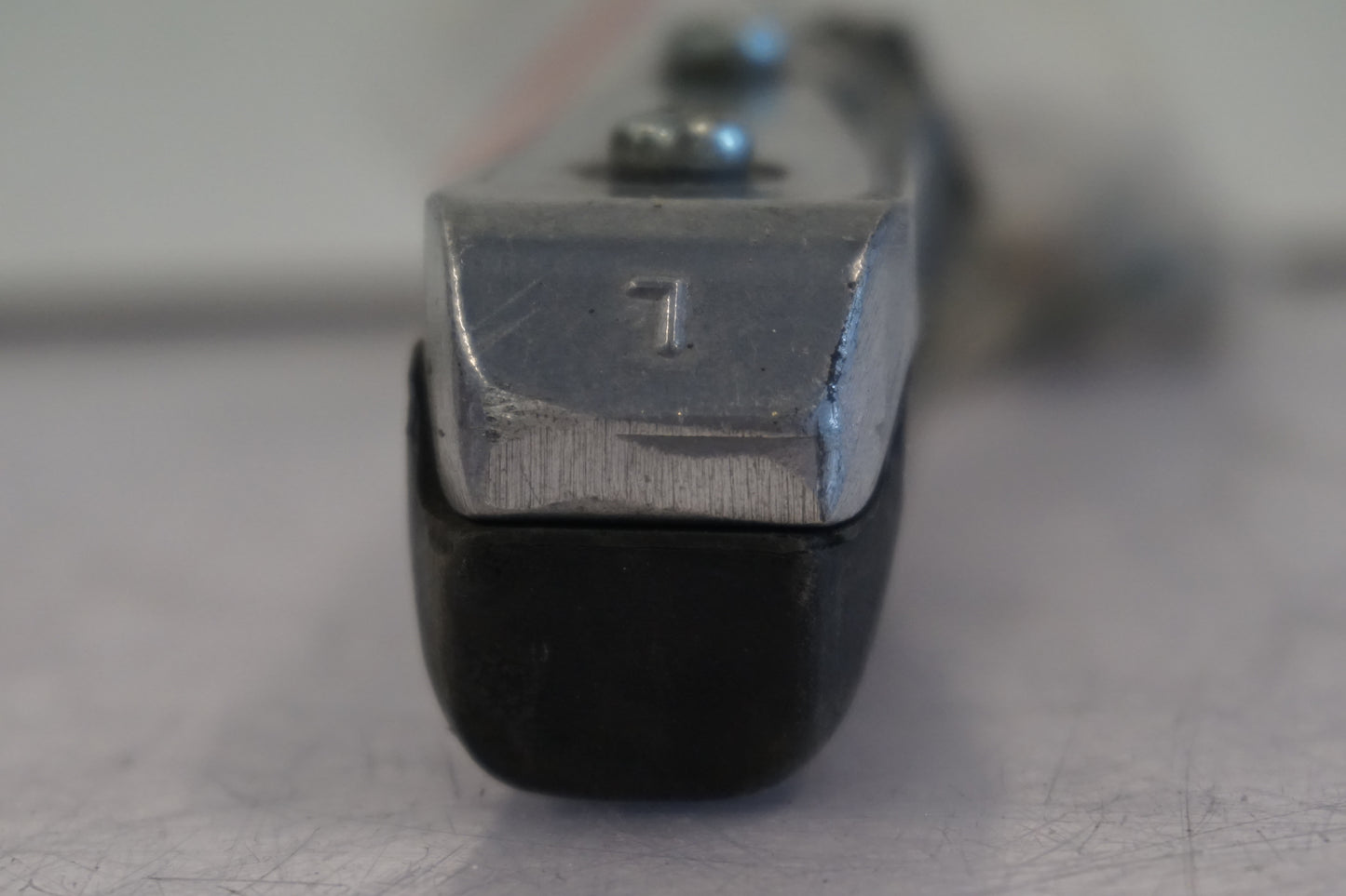 Snett uppifrån på Fotpinne från en Suzuki GSX-R 1100 -1993 motorcykel.