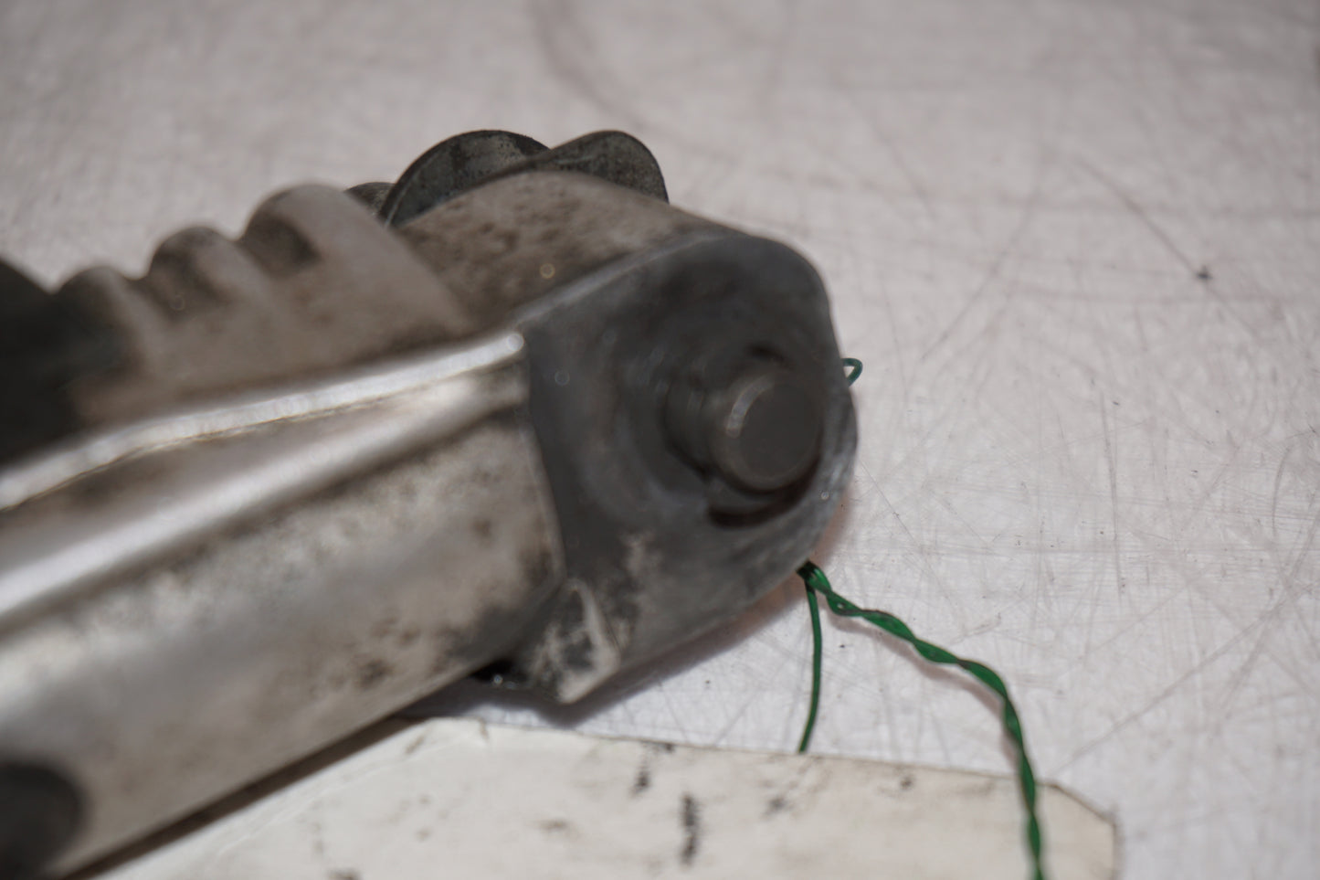 Extrabild1 på Fotpinne från en Suzuki GSX-R 1100 -1992 motorcykel.