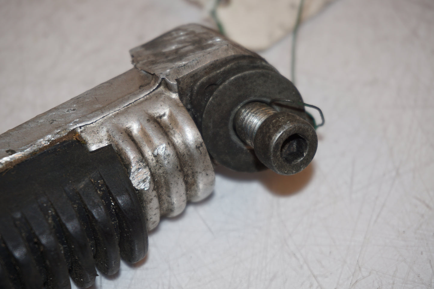 Extrabild2 på Fotpinne från en Suzuki GSX-R 1100 -1992 motorcykel.