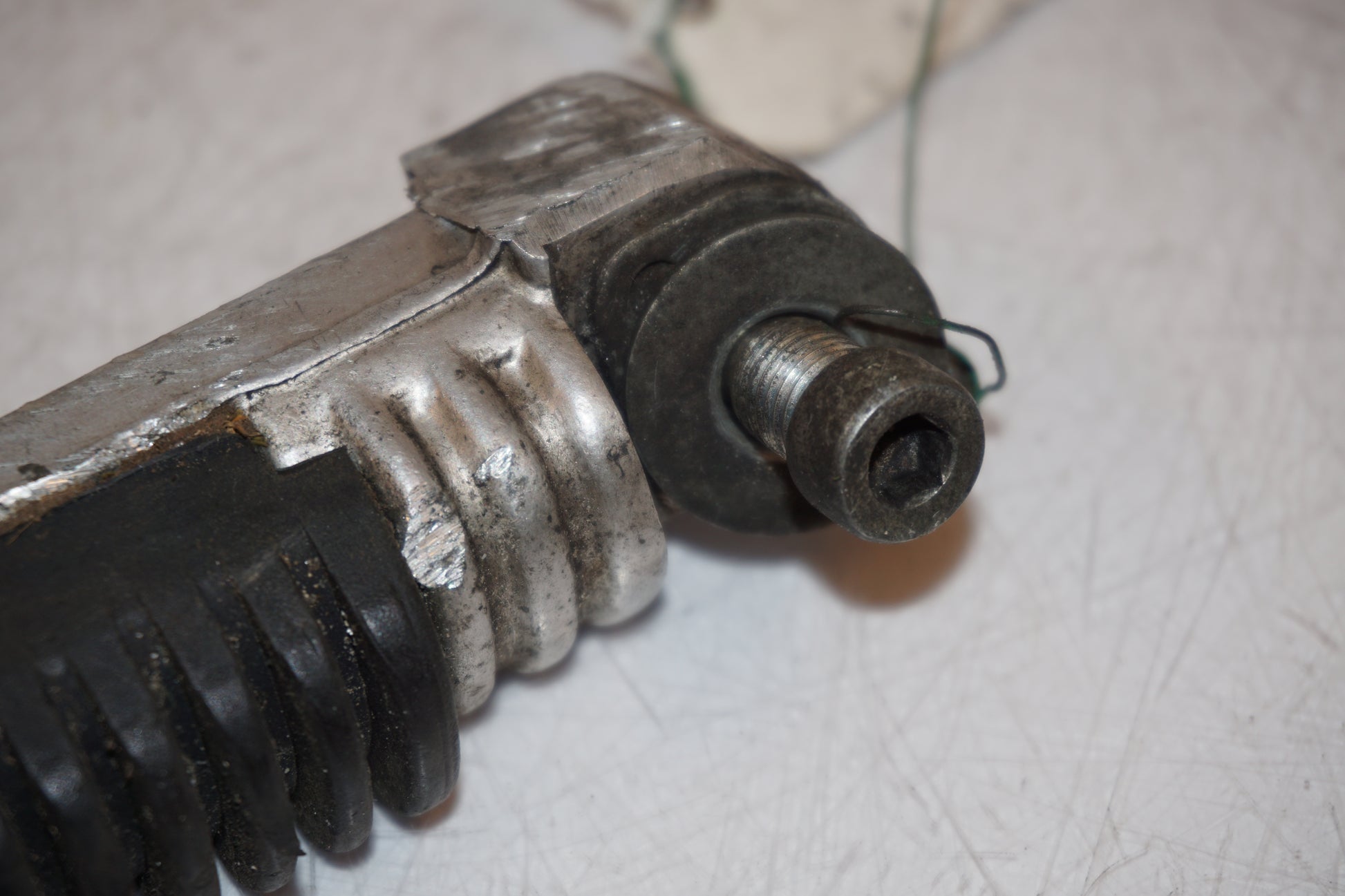 Extrabild2 på Fotpinne från en Suzuki GSX-R 1100 -1992 motorcykel.