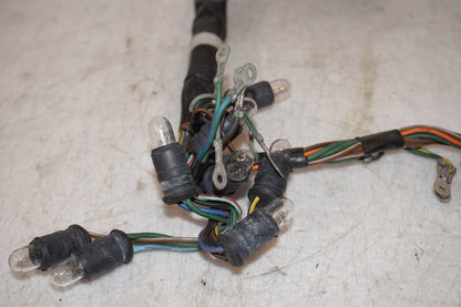 Vänster sida på Kontrollampor från en Honda VFR 750 -1988 motorcykel.