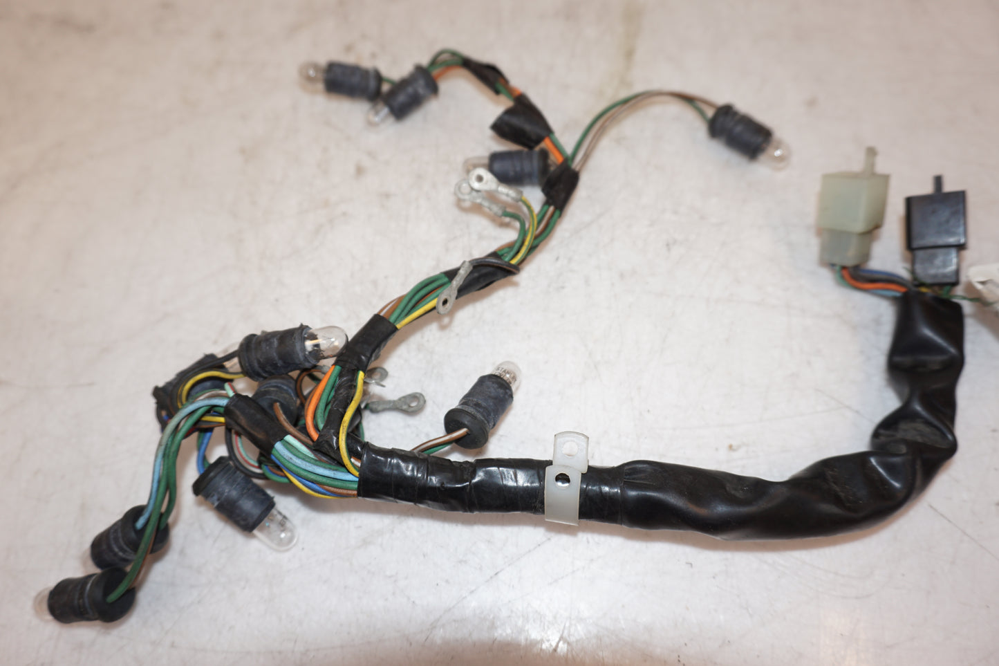 Extrabild1 på Kontrollampor från en Honda VFR 750 -1988 motorcykel.