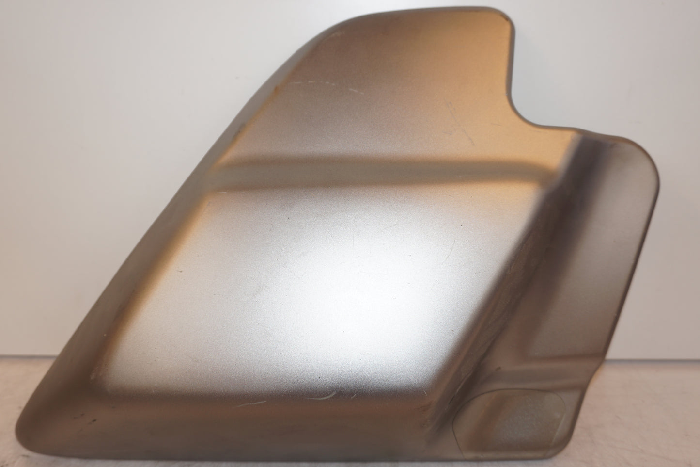 Framsidan på Sidopanel från en H-D Touring Road King FLHR/I -2007 motorcykel.