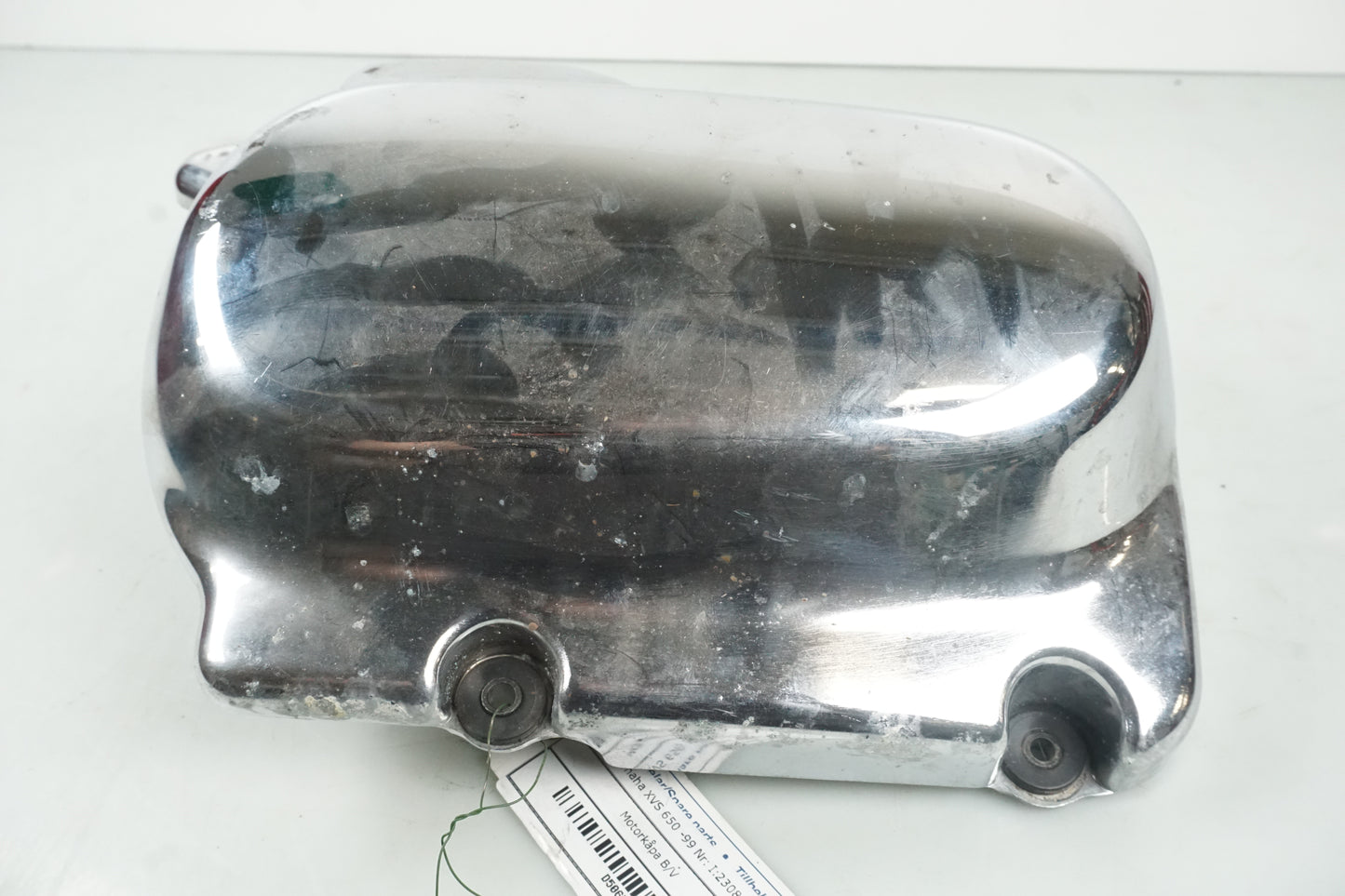 Framsidan på Motorkåpa från en Yamaha XVS 650 -1999 motorcykel.