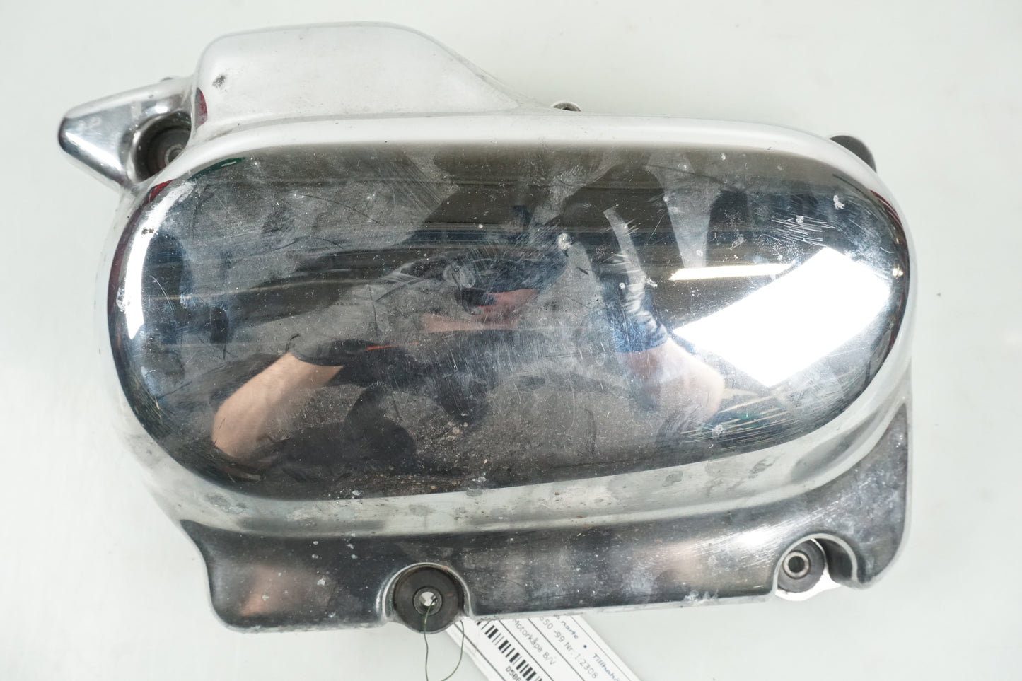 Baksidan på Motorkåpa från en Yamaha XVS 650 -1999 motorcykel.