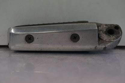 Höger sida på Fotpinne från en Suzuki DL 1000 -2004 motorcykel.