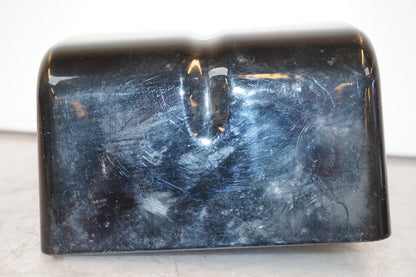 Höger sida på Sidopanel från en H-D Dyna Street Bob FXDB/I -2013 motorcykel.