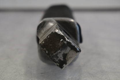 Snett nerifrån på Fotpinne från en Suzuki VZ 800 -2002 motorcykel.