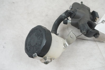 Brake master cylinder