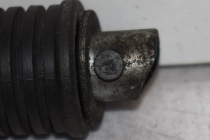 Snett uppifrån på Fotpinne från en Suzuki VL 800 -2004 motorcykel.