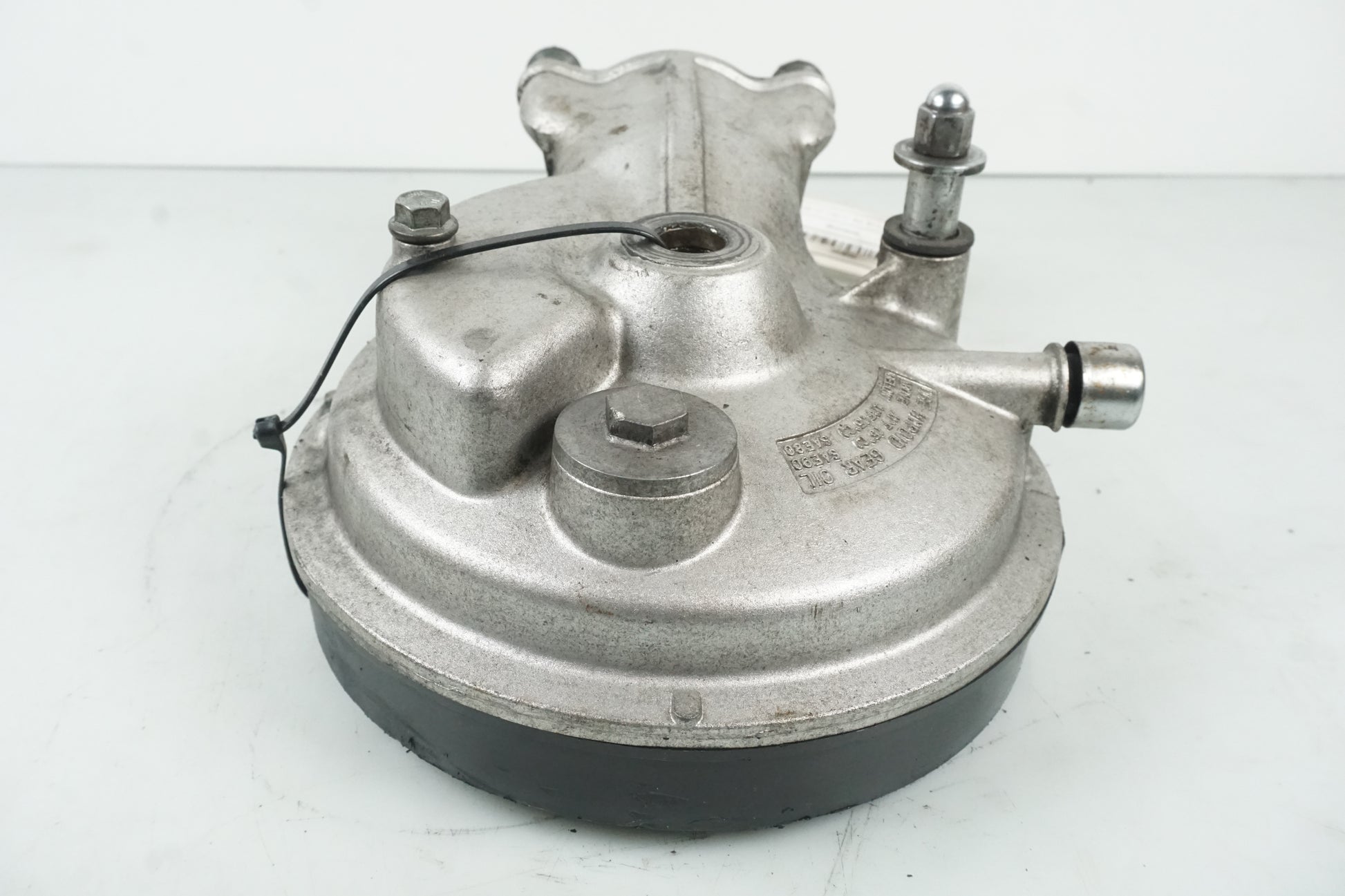 Baksidan på Slutväxel från en Honda VF 750 C -1983 motorcykel.