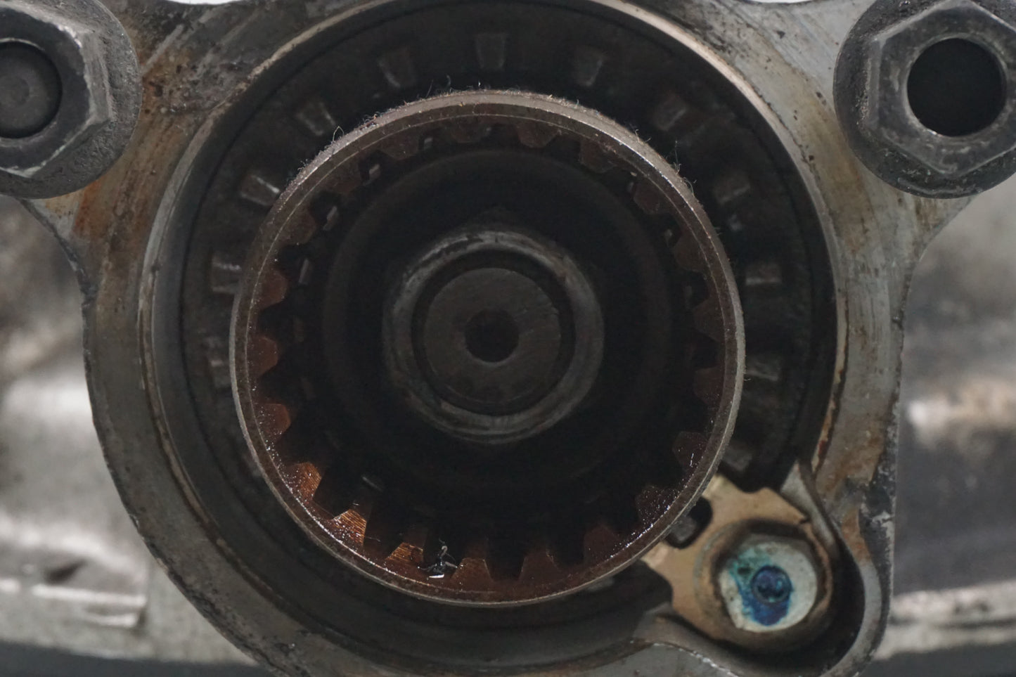 Snett nerifrån på Slutväxel från en Honda VF 750 C -1983 motorcykel.