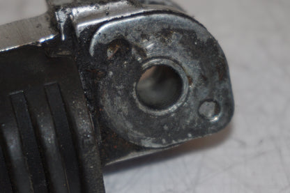 Extrabild2 på Fotpinne från en Suzuki RF 900 R -1998 motorcykel.