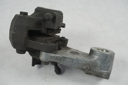 Höger sida på Bromsok från en Suzuki GSF 600 -2000 motorcykel.