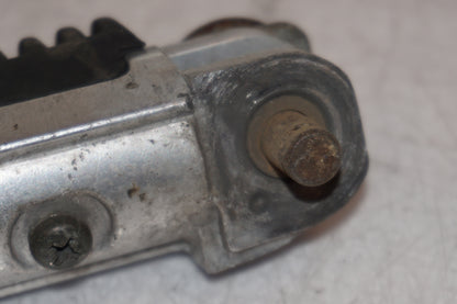 Extrabild1 på Fotpinne från en Suzuki RF 900 R -1996 motorcykel.