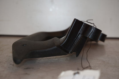 Höger sida på Passagerarhandtag från en Yamaha FZ-8 -2011 motorcykel.