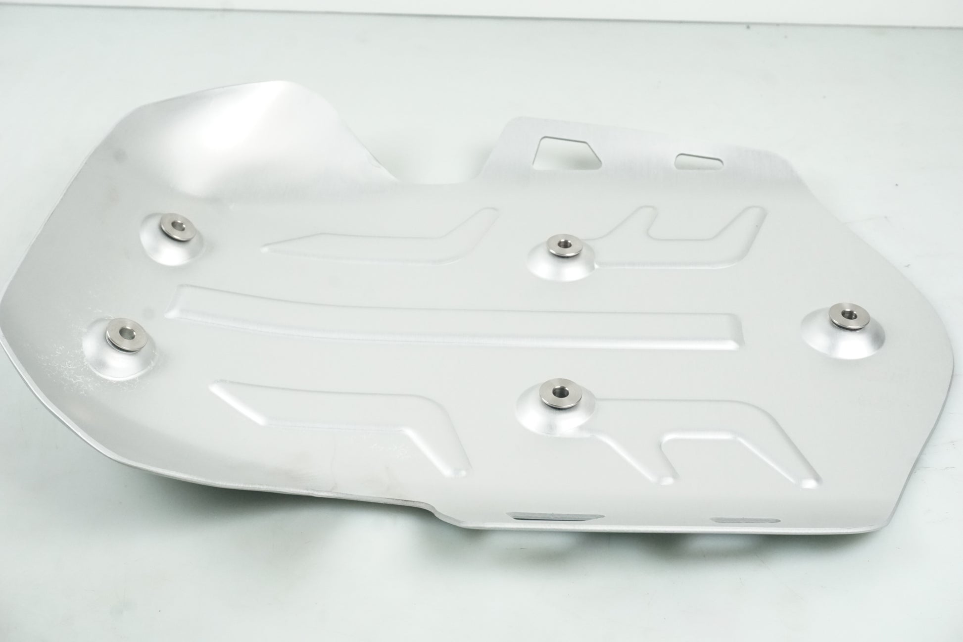 Höger sida på Hasplåt från en BMW R 1250 GSA -2022 motorcykel.