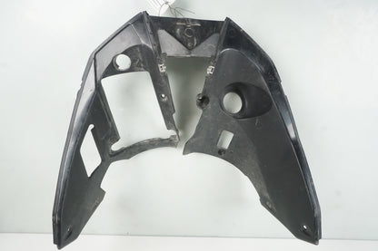 Framsidan på Bensintankskåpa från en Husqvarna TR 650 Strada -2012 motorcykel.