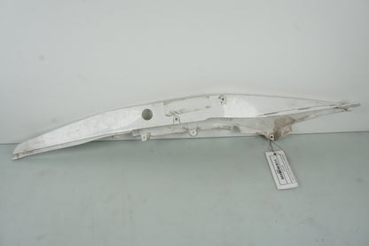 Snett nerifrån på Bakvinge från en Husqvarna TR 650 Strada -2012 motorcykel.