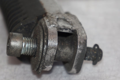 Snett nerifrån på Fotpinne från en Suzuki GSX-R 1100 -1989 motorcykel.