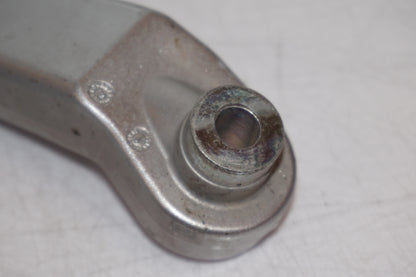 Extrabild2 på Passagerarhandtag från en Yamaha XT 1200 Z -2011 motorcykel.