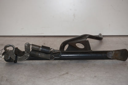 Baksidan på Sidostöd från en BMW K 1200 RS -1998 motorcykel.