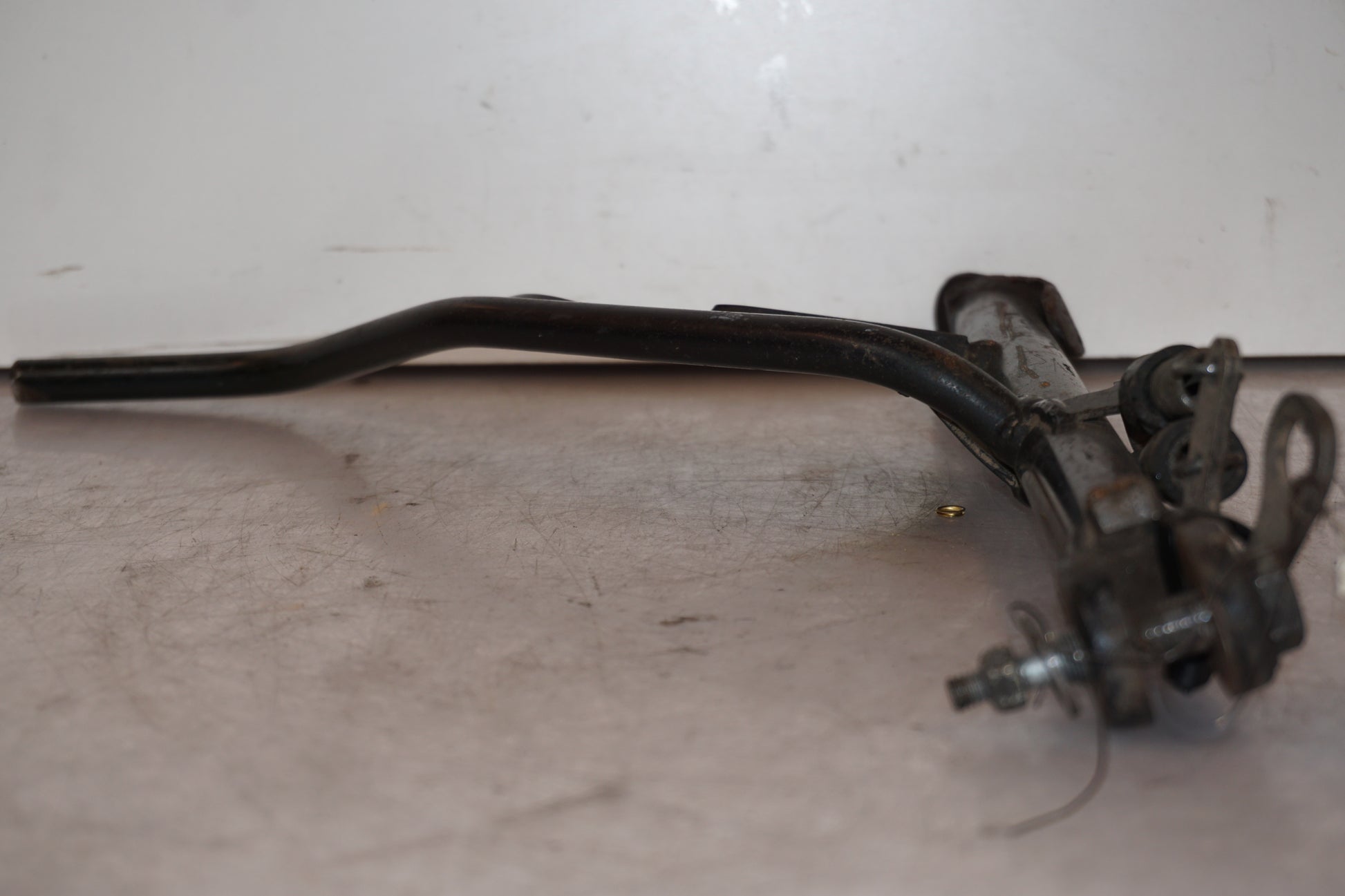 Höger sida på Sidostöd från en BMW K 1200 RS -1998 motorcykel.