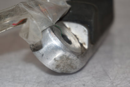 Snett uppifrån på Fotpinne från en Suzuki GSX 1400 -2003 motorcykel.