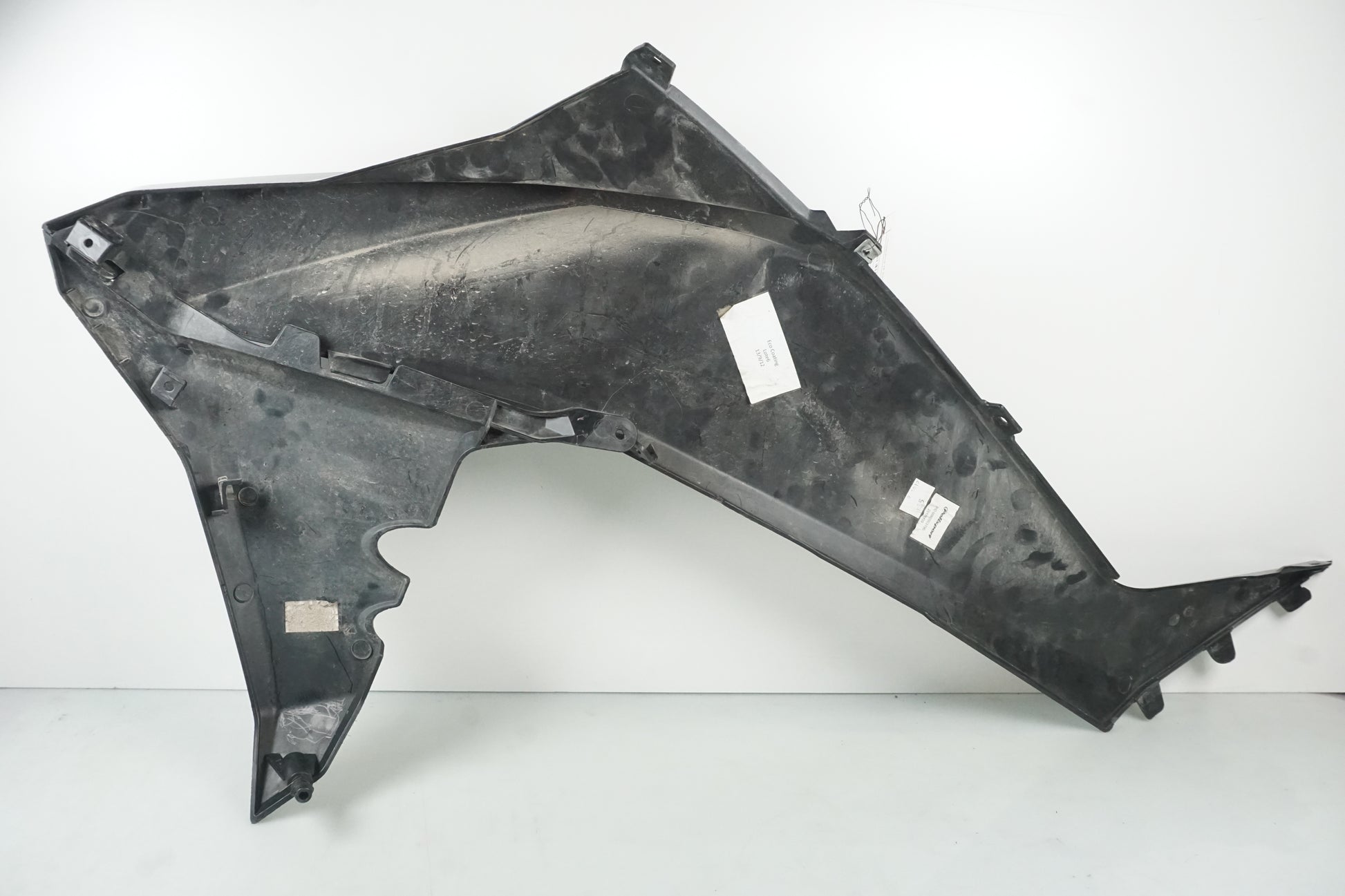 Extrabild2 på Sidkåpa från en Husqvarna TR 650 Strada -2012 motorcykel.