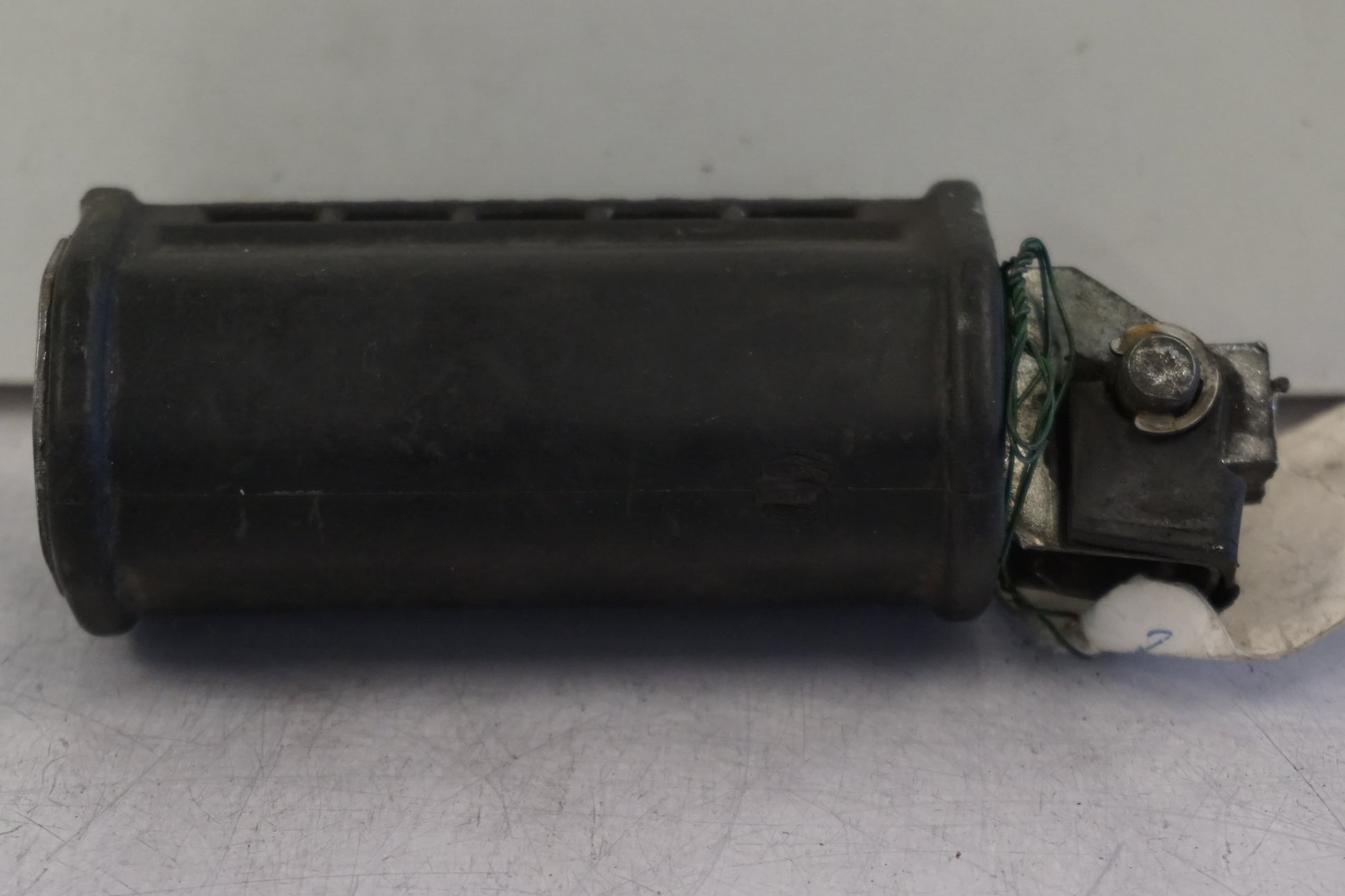 Höger sida på Fotpinne från en Suzuki GSX 1100 F -1990 motorcykel.