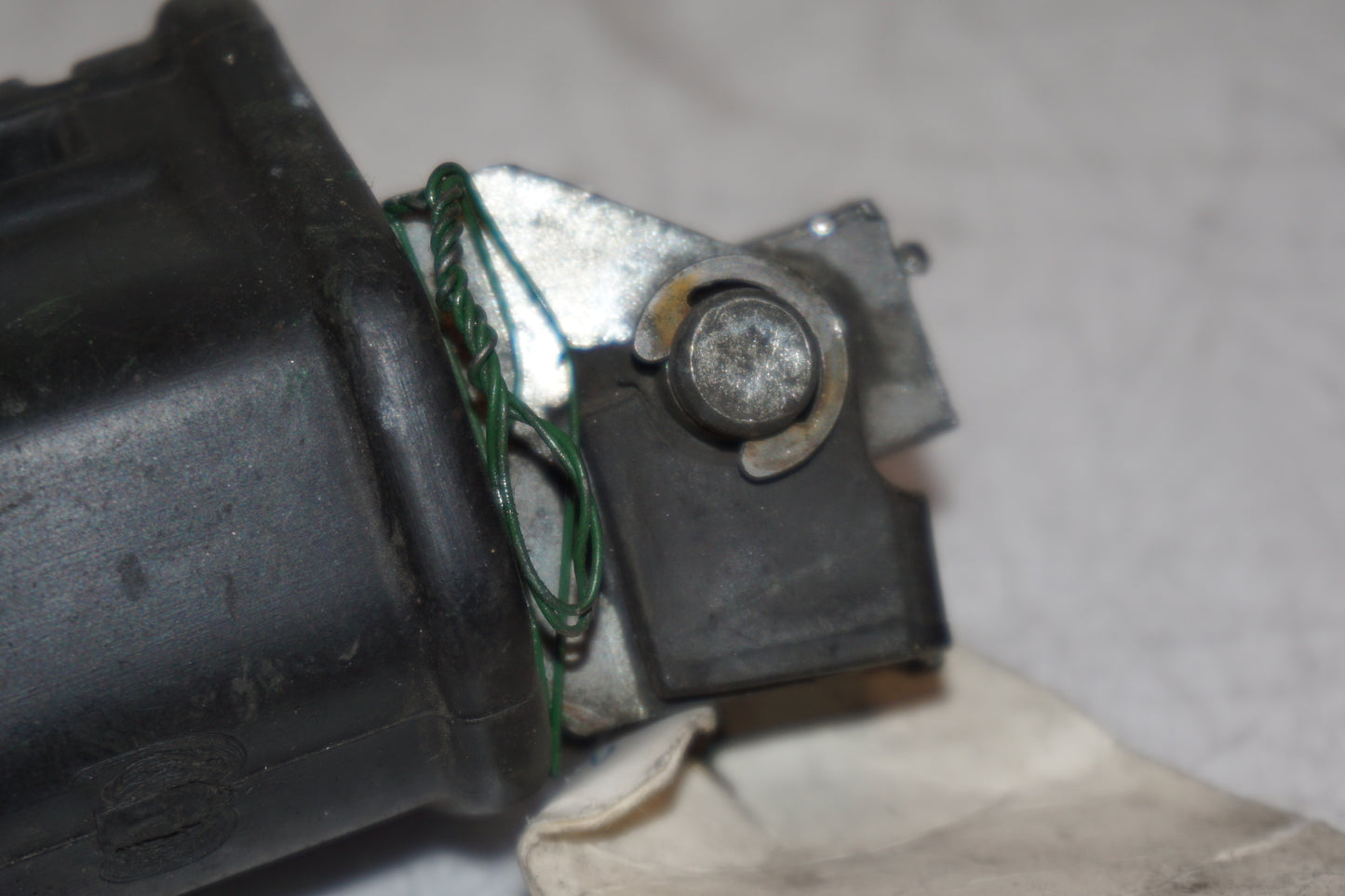 Extrabild1 på Fotpinne från en Suzuki GSX 1100 F -1990 motorcykel.