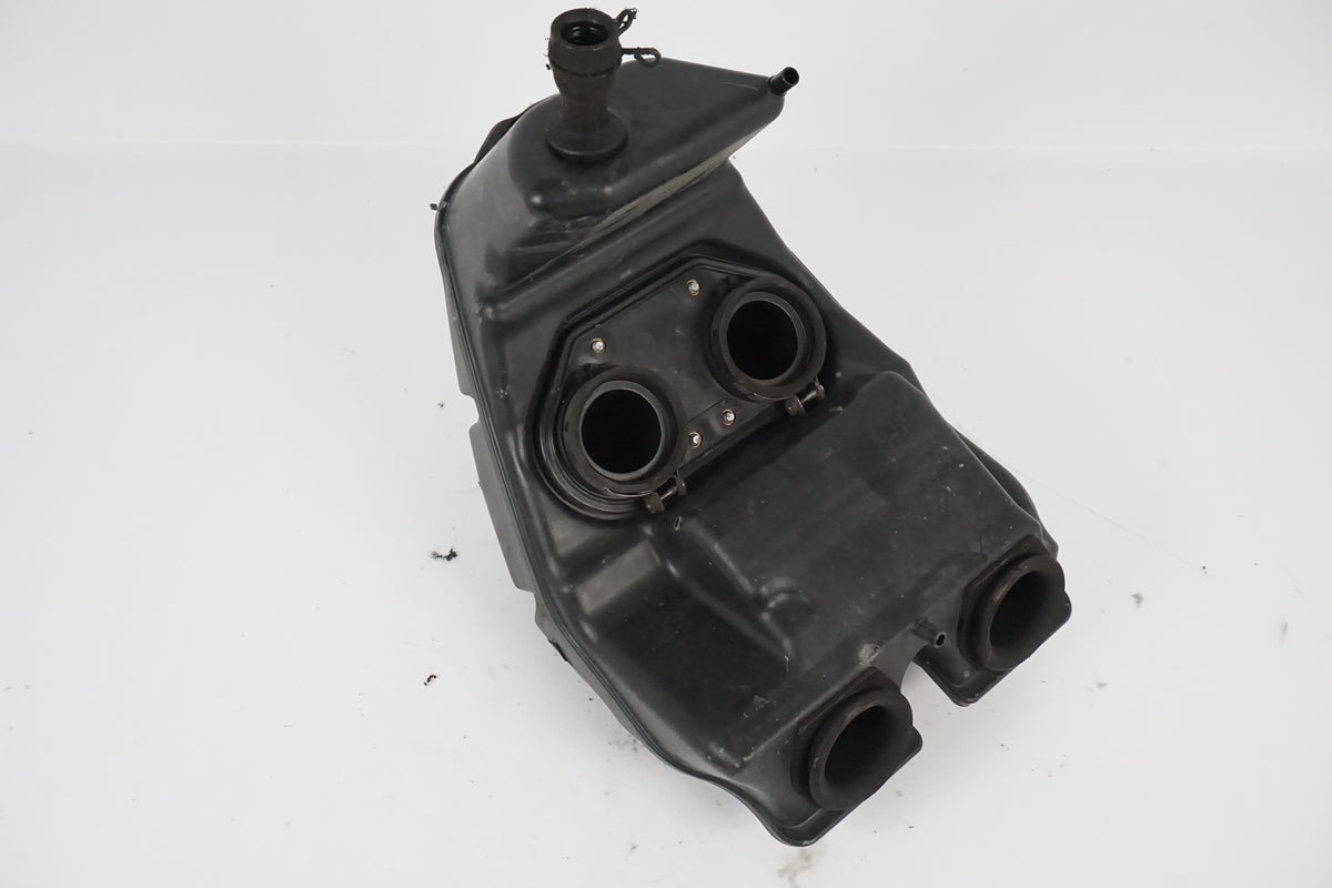 Air canister