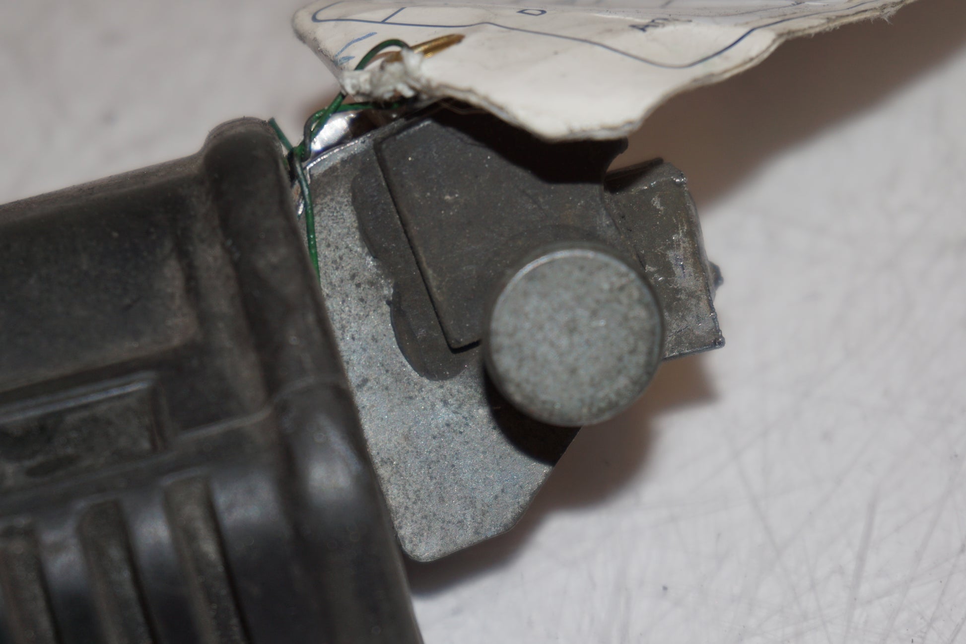 Extrabild2 på Fotpinne från en Suzuki GSX 1100 F -1990 motorcykel.