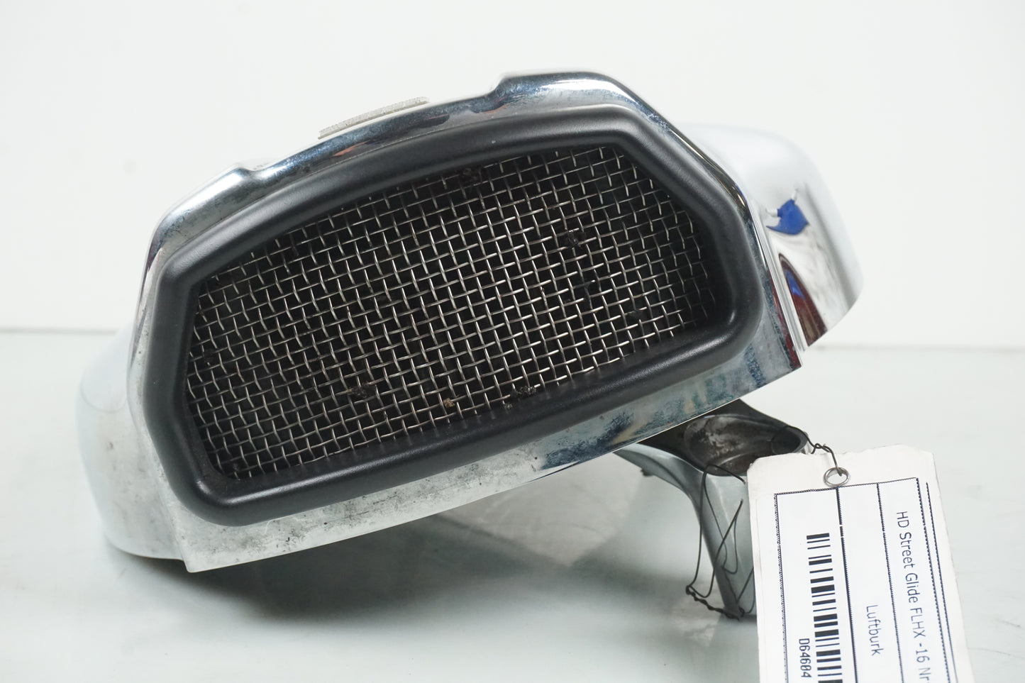 Vänster sida på Luftburk från en H-D Street Glide FLHX -2016 motorcykel.