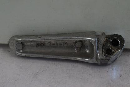 Baksidan på Fotpinne från en Suzuki TL 1000 S -1997 motorcykel.