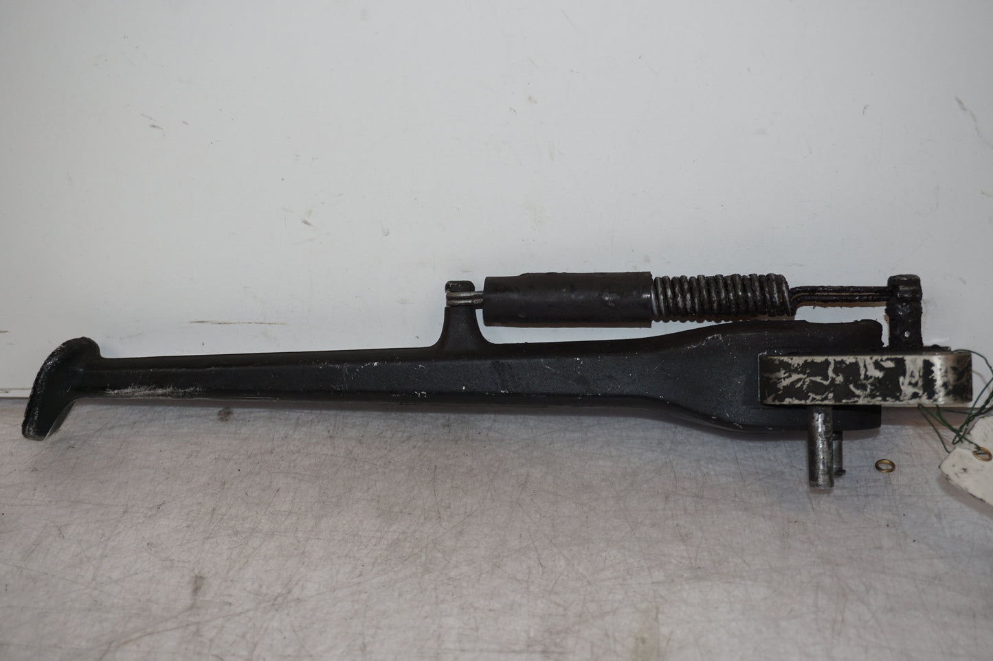 Framsidan på Sidostöd från en BMW S 1000 RR -2010 motorcykel.