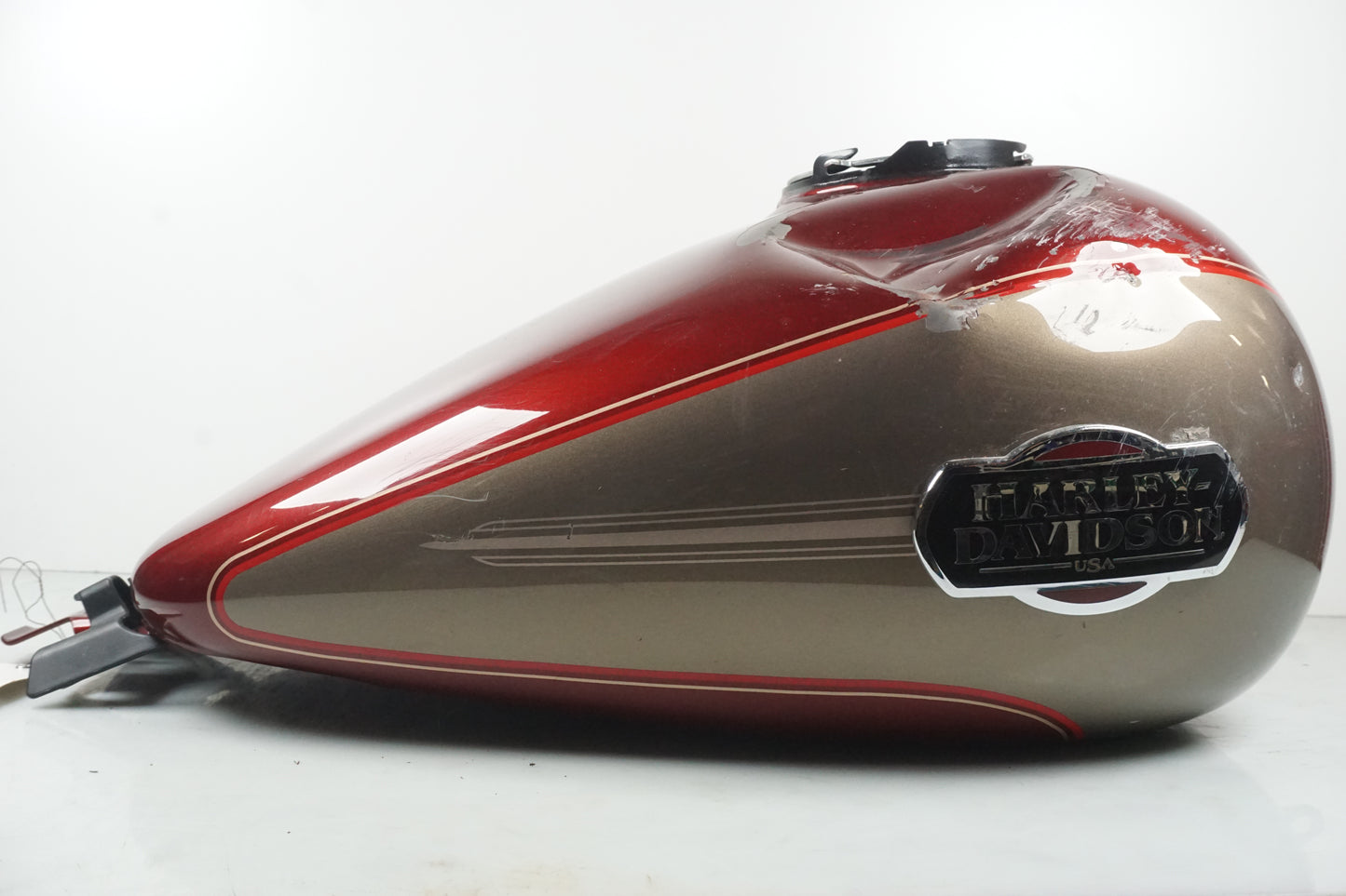 Baksidan på Bensintank från en H-D Touring Ultra Classic FLHTCU/I -2009 motorcykel.