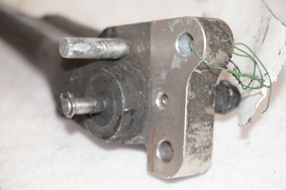 Snett nerifrån på Sidostöd från en BMW S 1000 RR -2010 motorcykel.