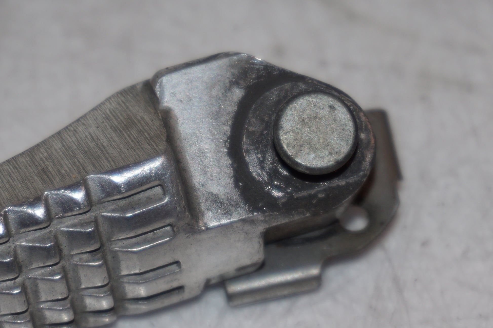 Extrabild1 på Fotpinne från en Suzuki TL 1000 R -1999 motorcykel.