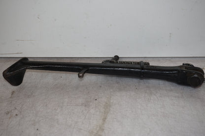 Baksidan på Sidostöd från en Kawasaki ZR-X 1200 S -2001 motorcykel.